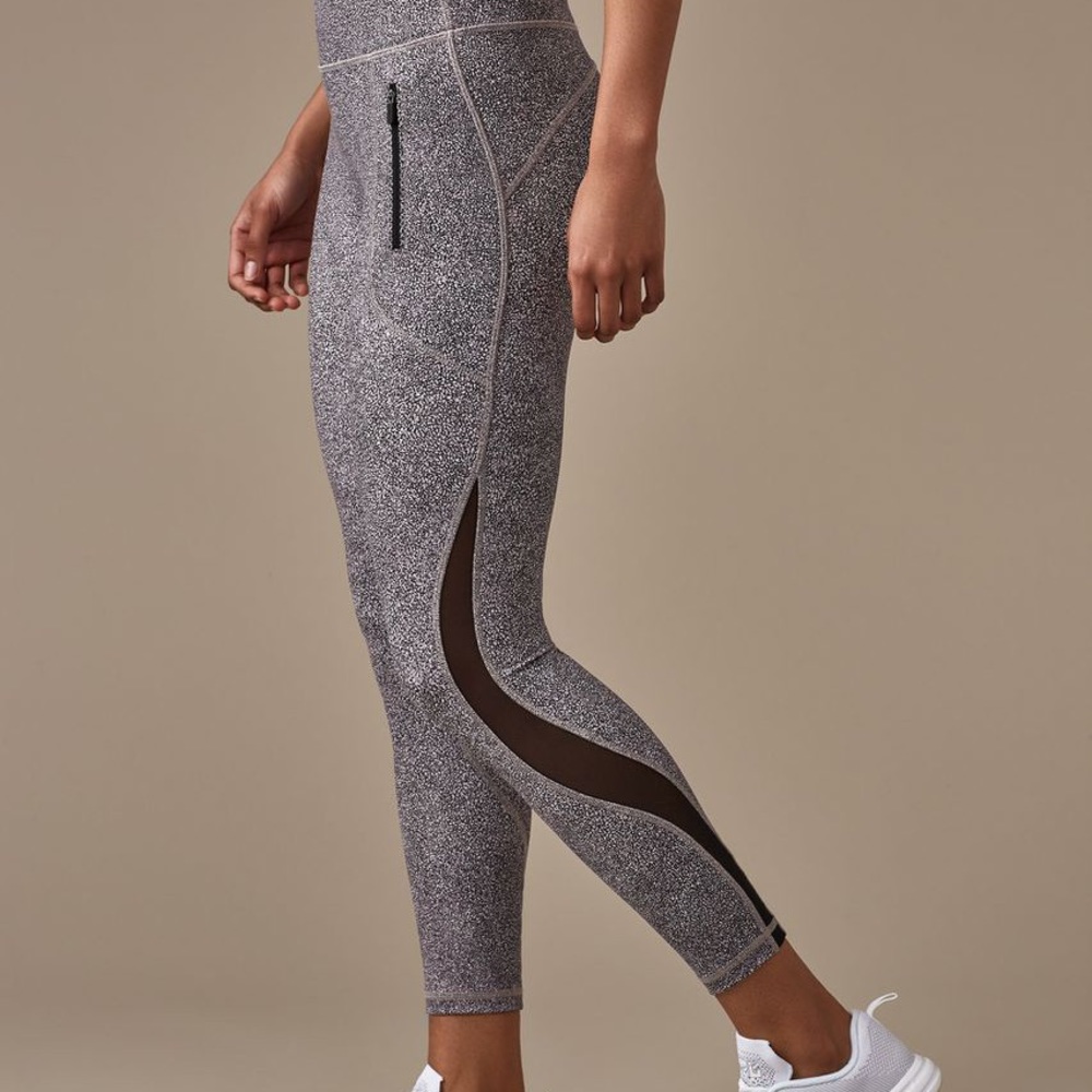 lululemon Invigorate tight 7/8